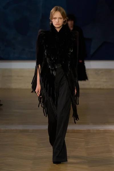 Look 46
